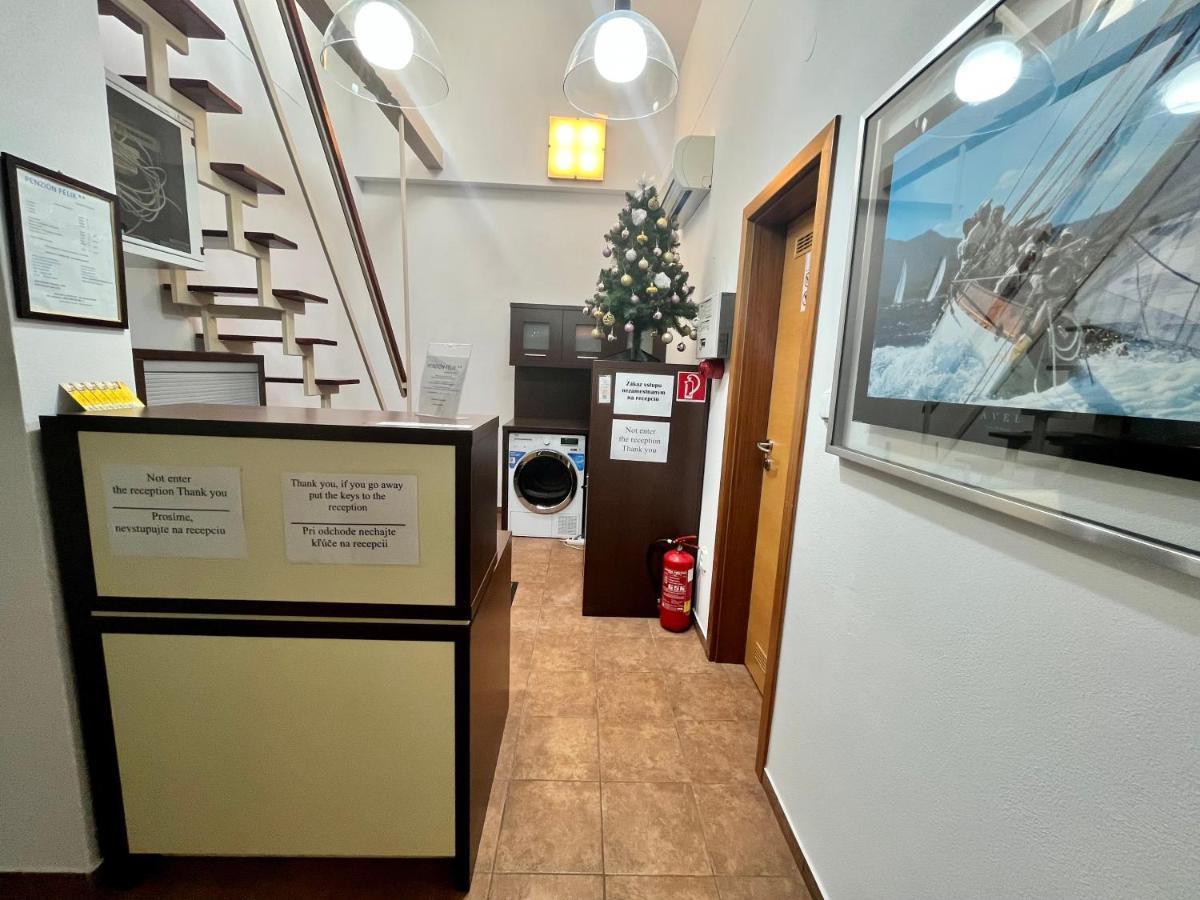 Penzion Felix Topoľčany Exteriör bild